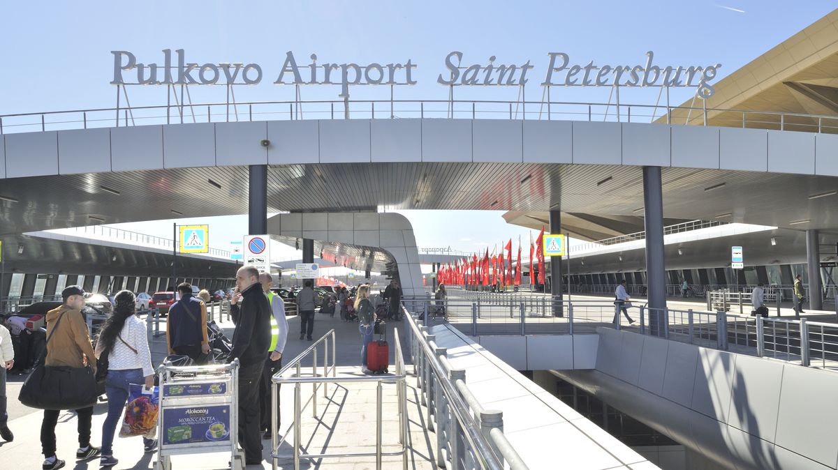 Rusko zabavilo zahraničním vlastníkům letiště v Petrohradě